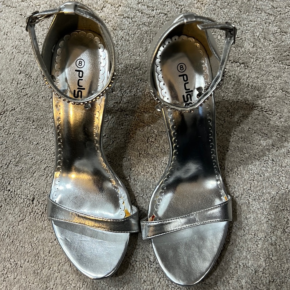 Pulsa, Embellished, Silver heels